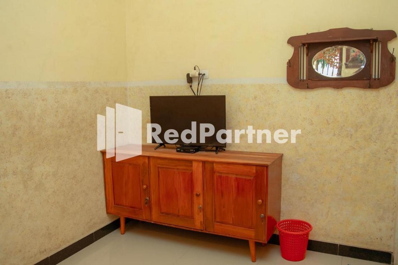 Отель Flamboyan Asri Syariah Mitra Reddoorz Near Kampung Inggris Pare Экстерьер фото